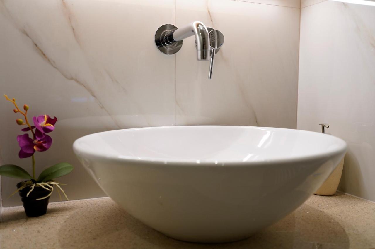 Estilo Luxury Apartment カヴァラ エクステリア 写真